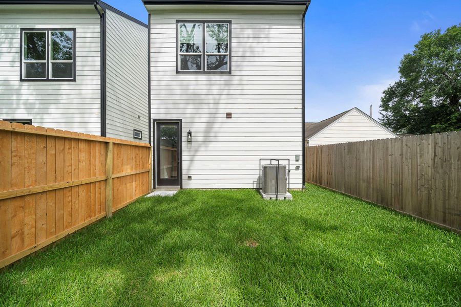 Exterior details and patio area of a home in , Houston (Image 24).