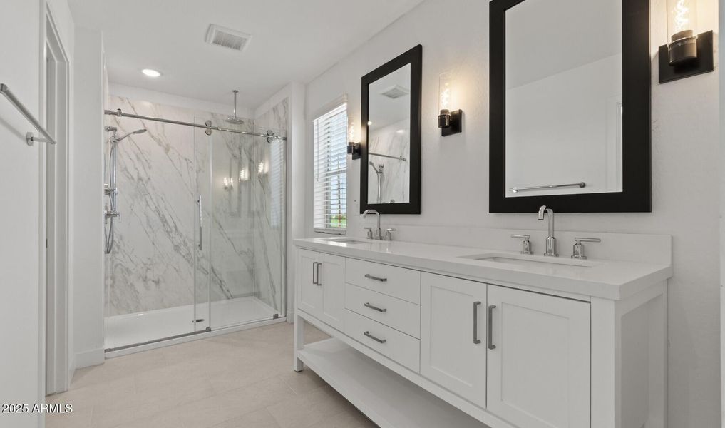 Manor Lot #51 Primary Bath (1) (Large)