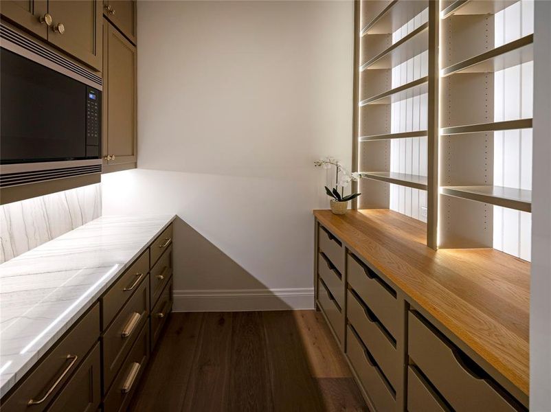 Furnished interior view inside a new home in , Southlake (Image 5).
