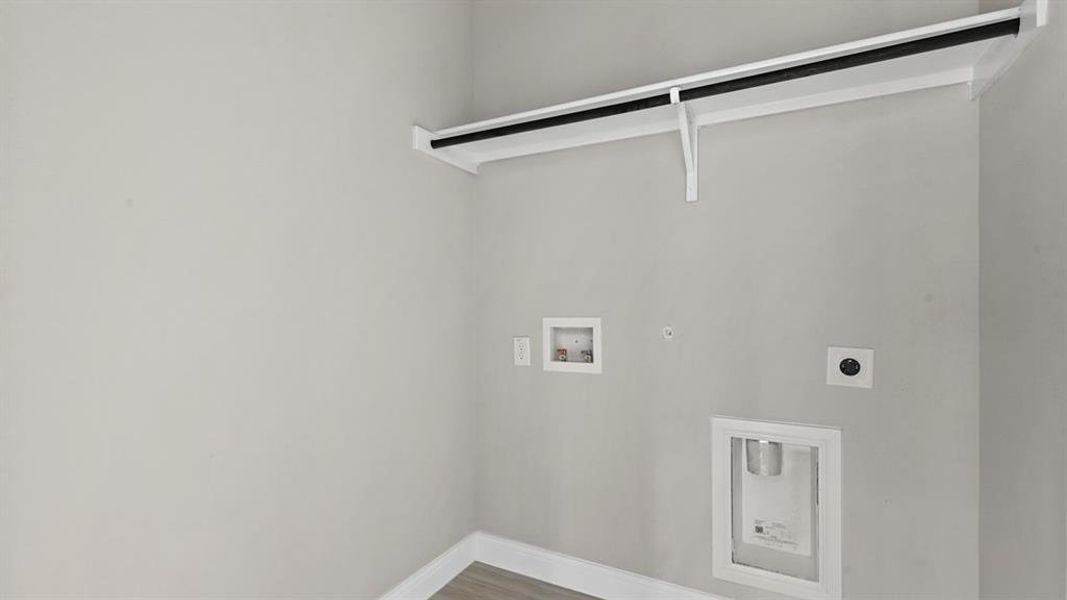 Spacious, unfurnished interior of a new home in Treeline, Justin (Image 13).