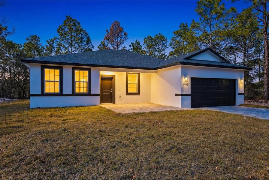 Exterior details and patio area of a home in , Citrus Springs (Image 19).