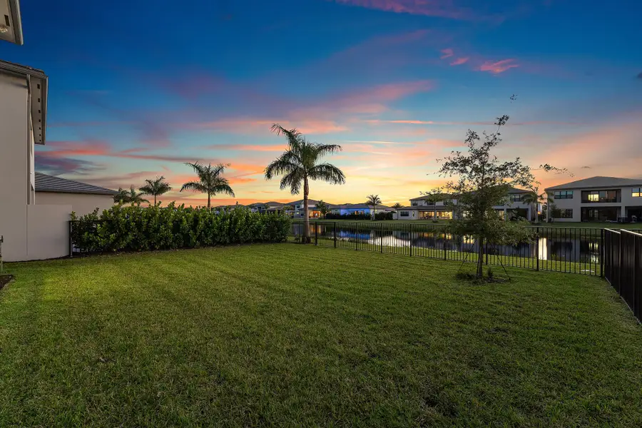 083-20021HironoLane-BocaRaton-FL-33434-F