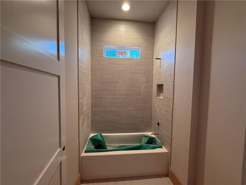 Image 71 of a home in .