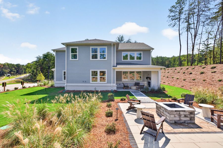 Representative exterior details of a home built from the Newlyn by Pulte Homes in Bristol, Dawsonville (Image 4).