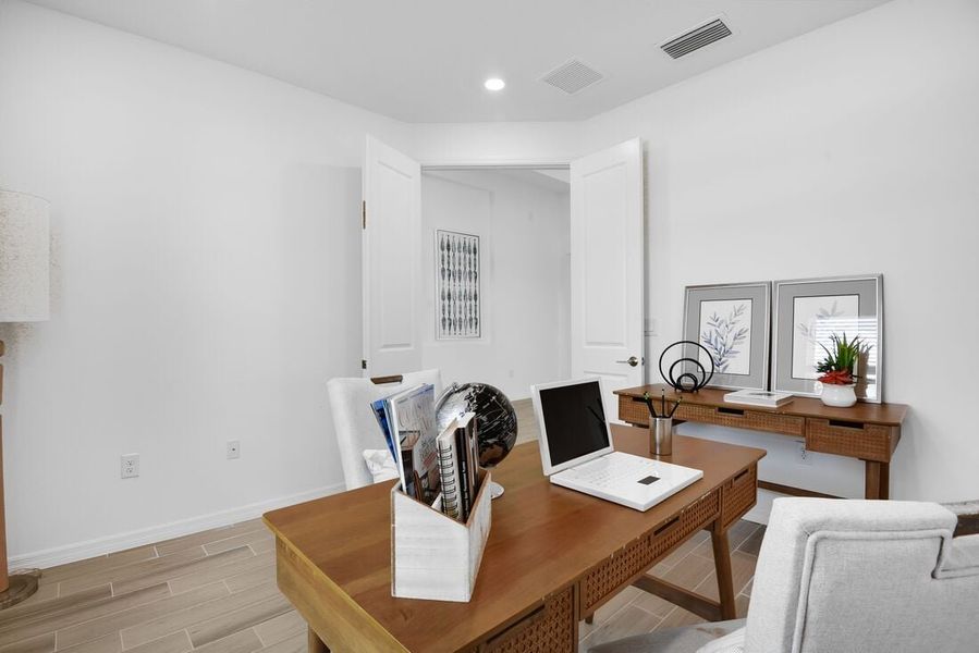 Representative furnished interior of a home built from the Saint Thomas by Taylor Morrison in Ardisia Park, New Smyrna Beach (Image 34).