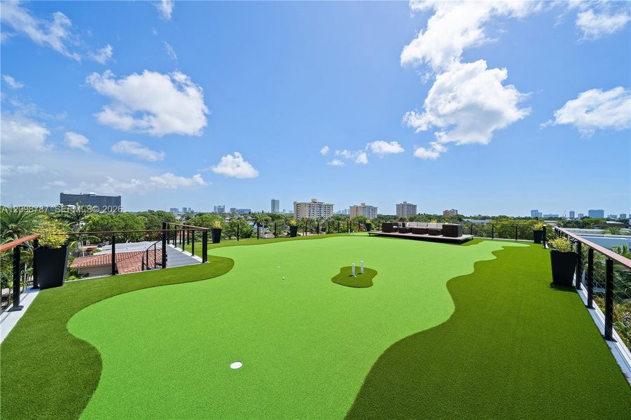 Rooftop Minigolf