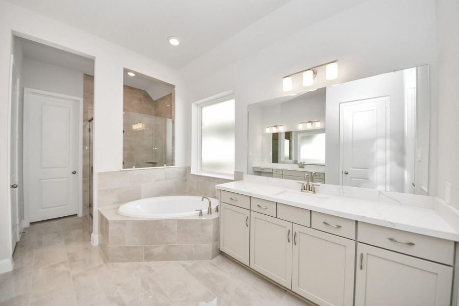 Furnished interior view inside a new home in ARTAVIA: Hilltop Collection, Conroe (Image 12). Furnished interior view inside a new home in ARTAVIA: Hilltop Collection, Conroe (Image 12).