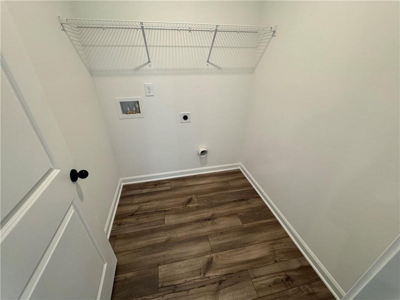 Spacious, unfurnished interior of a new home in Laurelwood, Douglasville (Image 16).