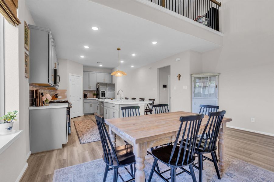 Its central location makes it easy to transition from meal preparation to dining and relaxation.
