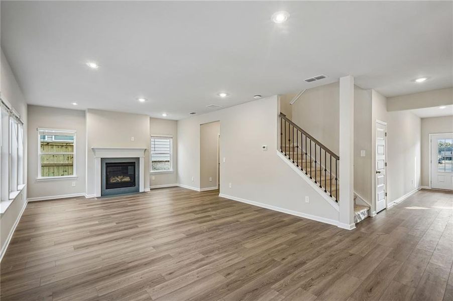 Spacious, unfurnished interior of a new home in Martin Springs - Estate Series, Lawrenceville (Image 20).