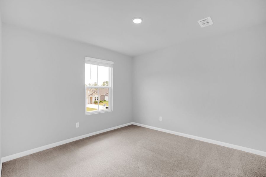 Spacious, unfurnished interior of a new home in Bradford Pointe, Summerville (Image 42).