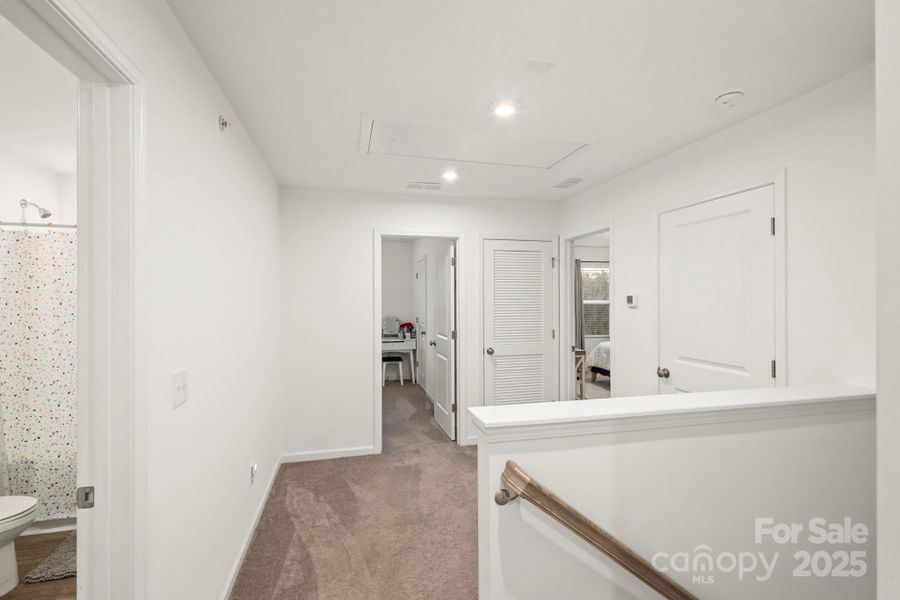 Upstairs/loft/landing Upstairs/loft/landing