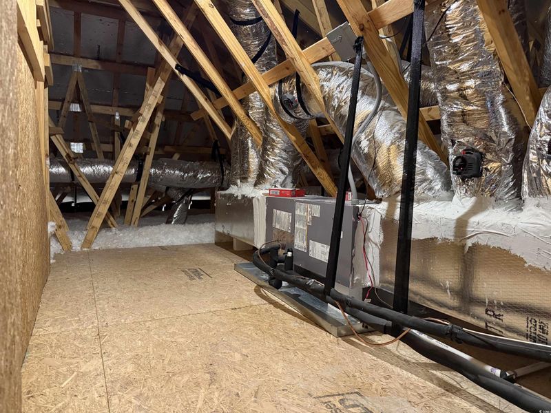 Image 34 of a home in Beach Gardens.