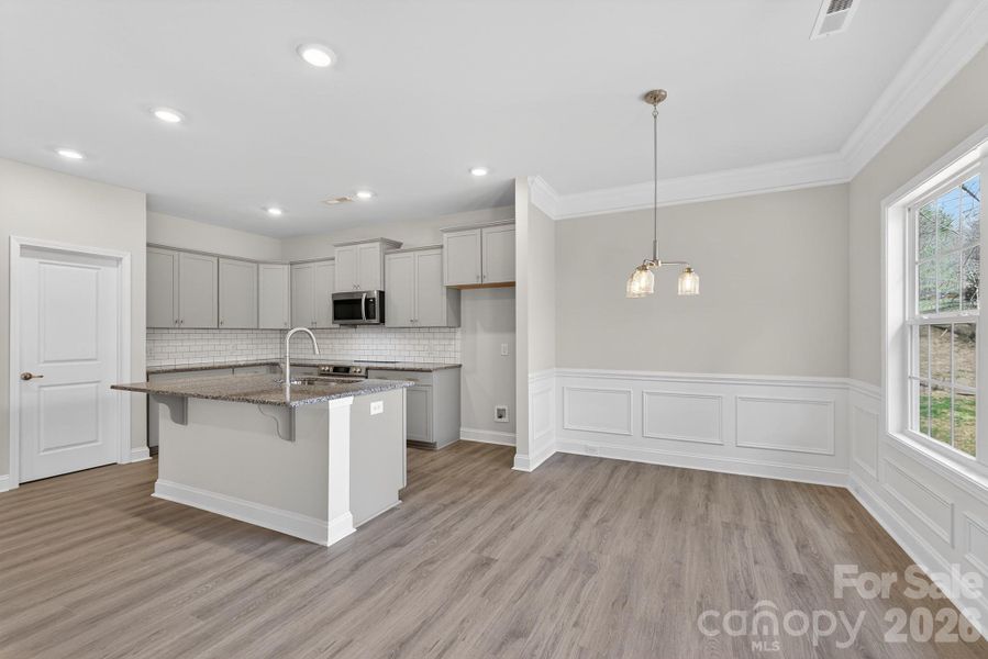 Image 15 of a home in Crystal Village.