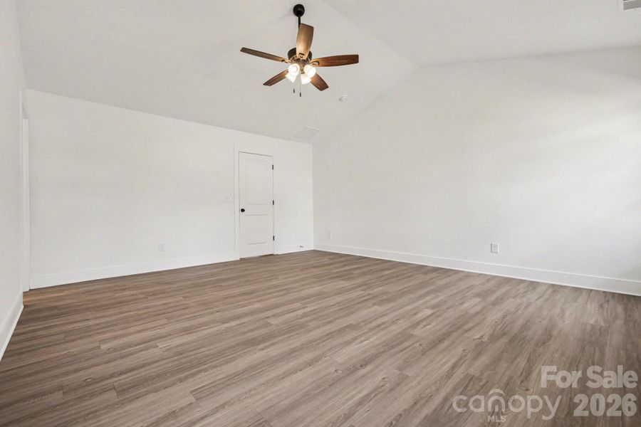 Spacious, unfurnished interior of a new home in , Kannapolis (Image 9).