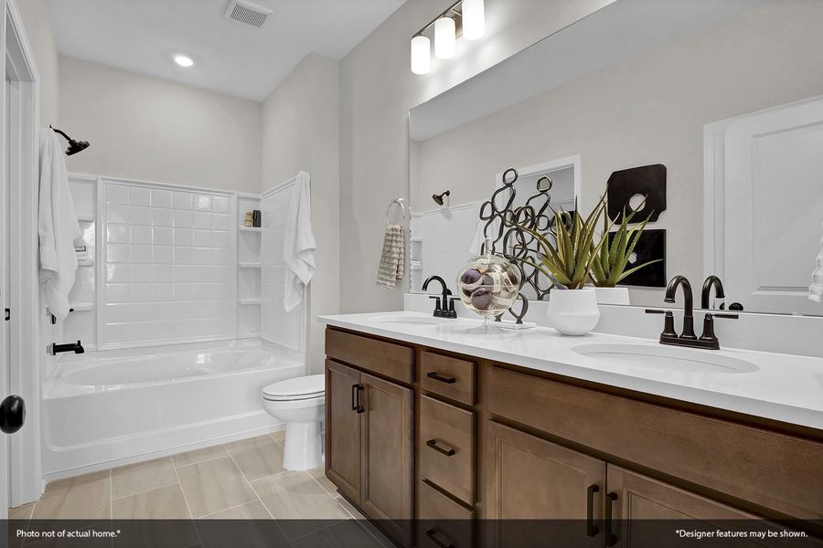 Furnished interior view inside a new home in Bally Castle, Murrells Inlet (Image 10).