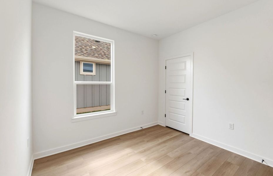 Spacious, unfurnished interior of a new home in Sun City Texas, Georgetown (Image 16).