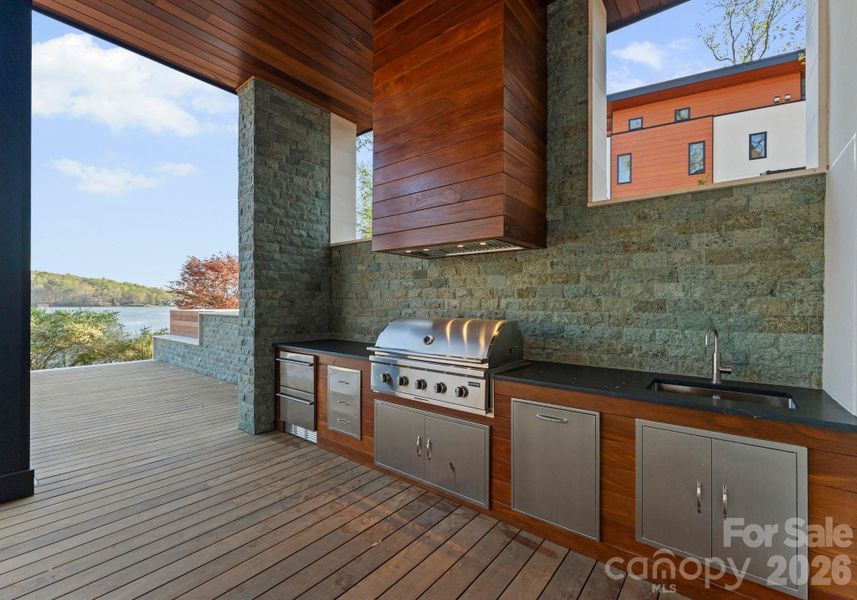 Exterior details and patio area of a home in , Charlotte (Image 26).