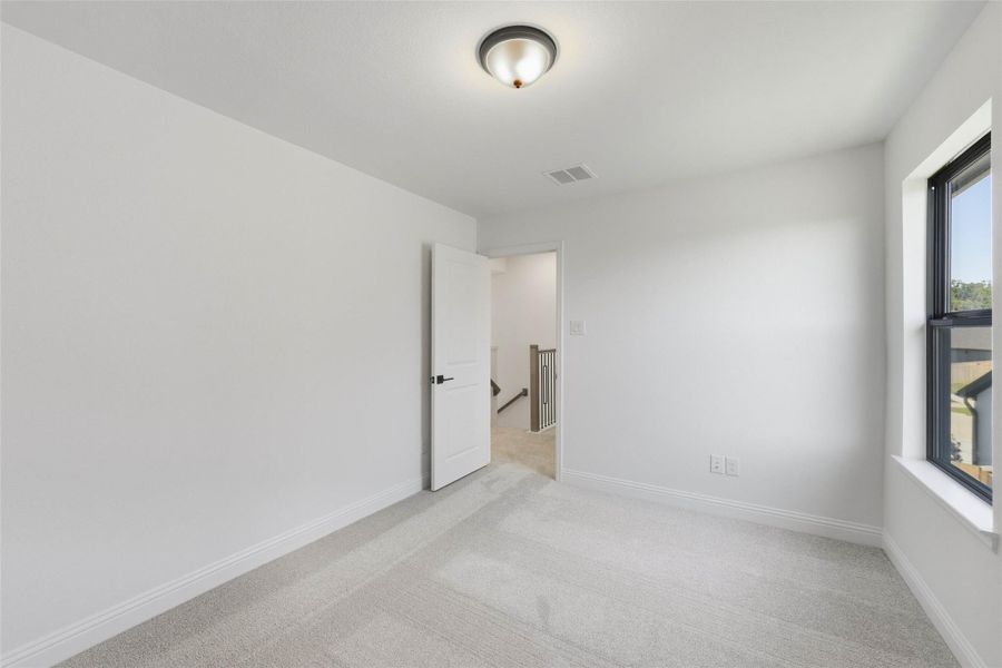 Spacious, unfurnished interior of a new home in Sienna 40', Missouri City (Image 16). Spacious, unfurnished interior of a new home in Sienna 40', Missouri City (Image 16).