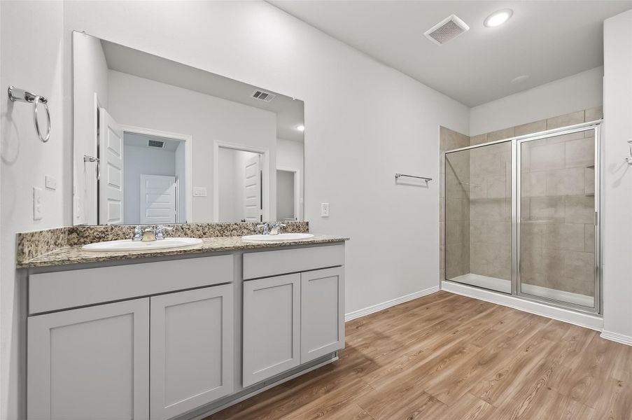 Furnished interior view inside a new home in , Tomball (Image 38).