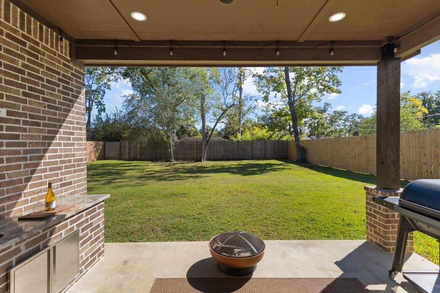 Exterior details and patio area of a home in , Beaumont (Image 3).
