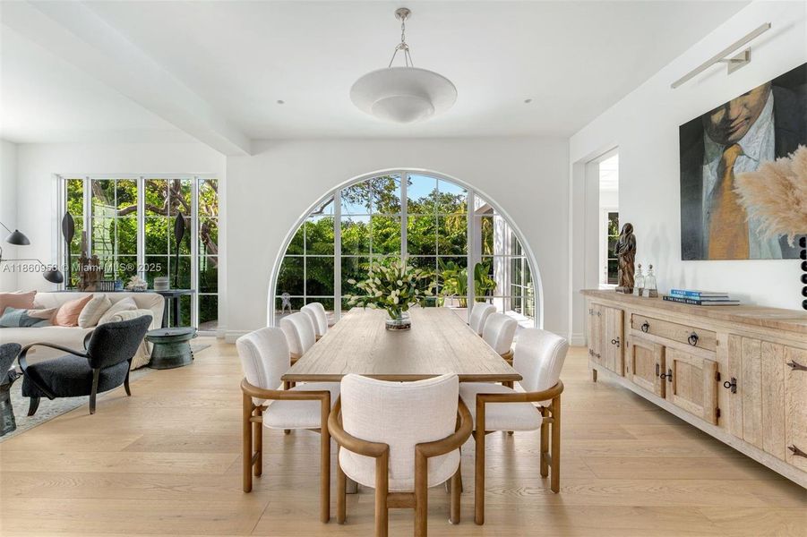 Furnished interior view inside a new home in , Key Biscayne (Image 46). Furnished interior view inside a new home in , Key Biscayne (Image 46).