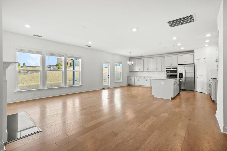 Spacious, unfurnished interior of a new home in Forest Creek, Waxhaw (Image 47).