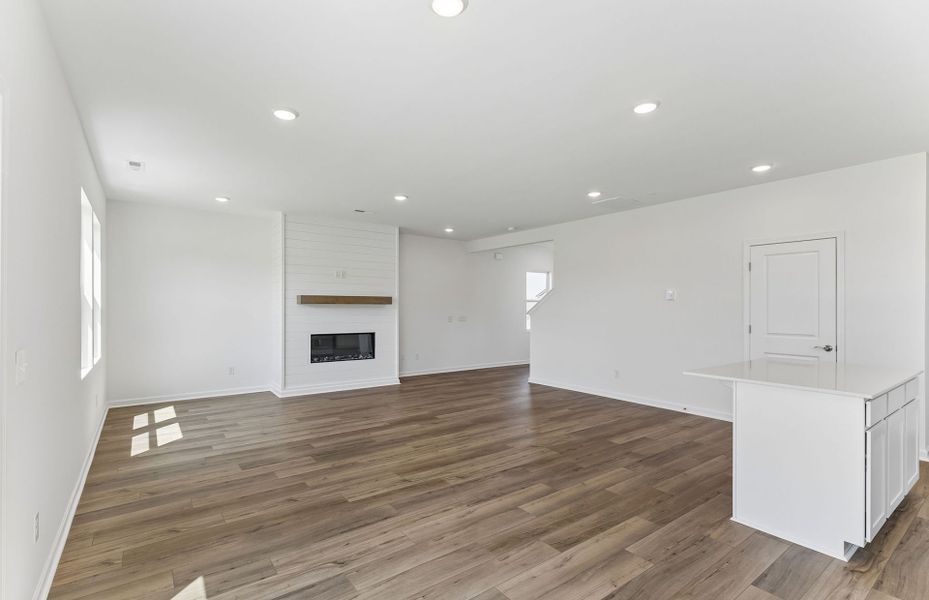 Spacious, unfurnished interior of a new home in Highlands of Carter's Station, Columbia (Image 27). Spacious, unfurnished interior of a new home in Highlands of Carter's Station, Columbia (Image 27).