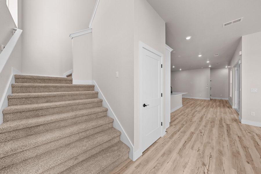 Spacious, unfurnished interior of a new home in Trumark Homes at Sterling Ranch, Littleton (Image 12).