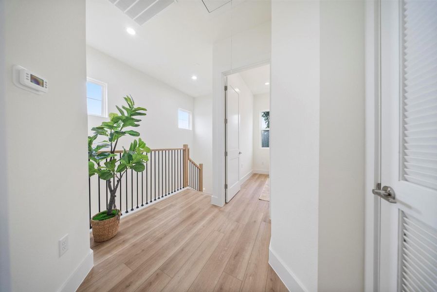 Spacious, unfurnished interior of a new home in , Houston (Image 26).