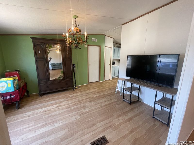 Furnished interior view inside a new home in , Bandera (Image 56).