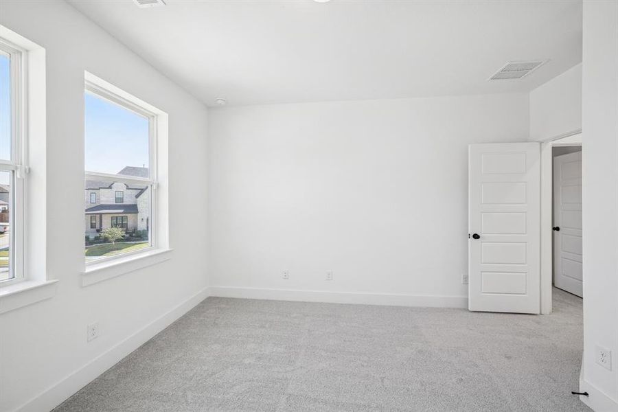 Spacious, unfurnished interior of a new home in Walsh Cottage, Fort Worth (Image 29).