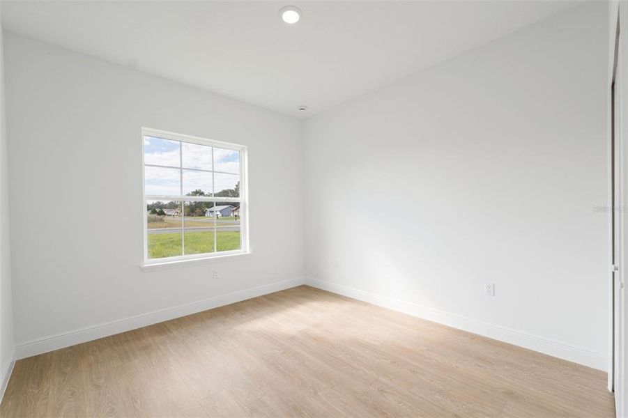Spacious, unfurnished interior of a new home in , Ocala (Image 25).
