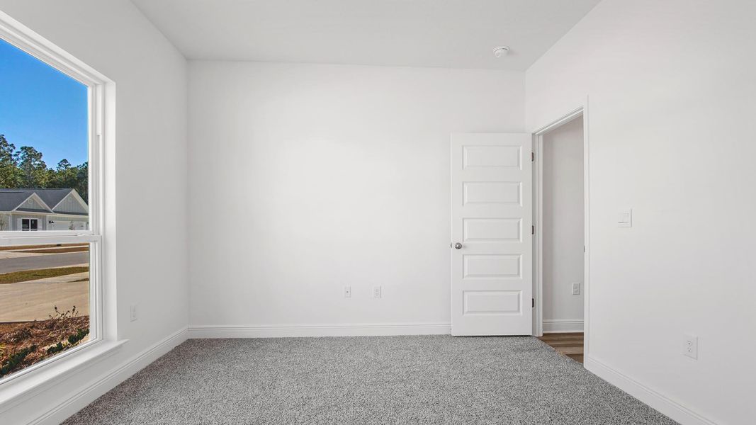 Spacious, unfurnished interior of a new home in Owl's Head Farms, Freeport (Image 26). Spacious, unfurnished interior of a new home in Owl's Head Farms, Freeport (Image 26).