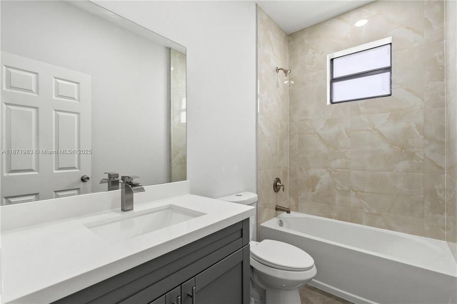 Furnished interior view inside a new home in , Lehigh Acres (Image 6).