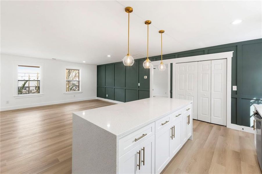 Furnished interior view inside a new home in , Cartersville (Image 10).