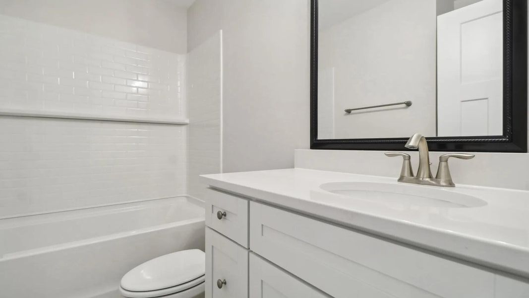 sonoma II full bath Stock