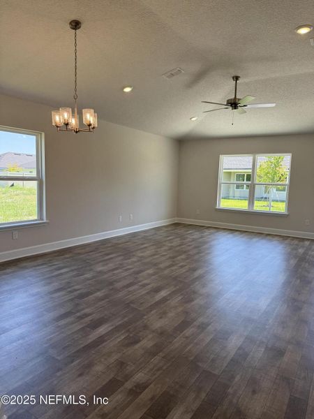 Spacious, unfurnished interior of a new home in Summerglen, Jacksonville (Image 35).