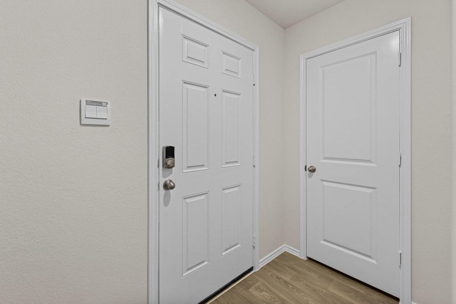 Spacious, unfurnished interior of a new home in Sunset Oaks, Maxwell (Image 13).
