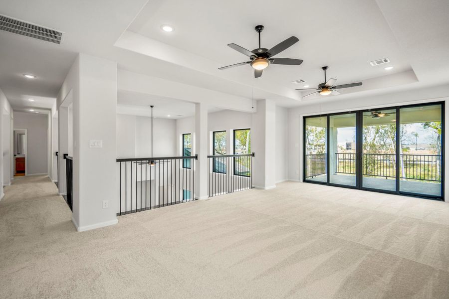 Spacious, unfurnished interior of a new home in Sienna 70' Lots, Missouri City (Image 44). Spacious, unfurnished interior of a new home in Sienna 70' Lots, Missouri City (Image 44).