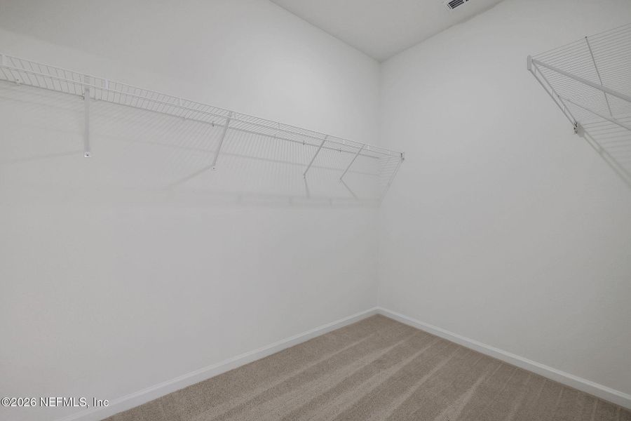 Spacious, unfurnished interior of a new home in Diamond Springs, Jacksonville (Image 19).