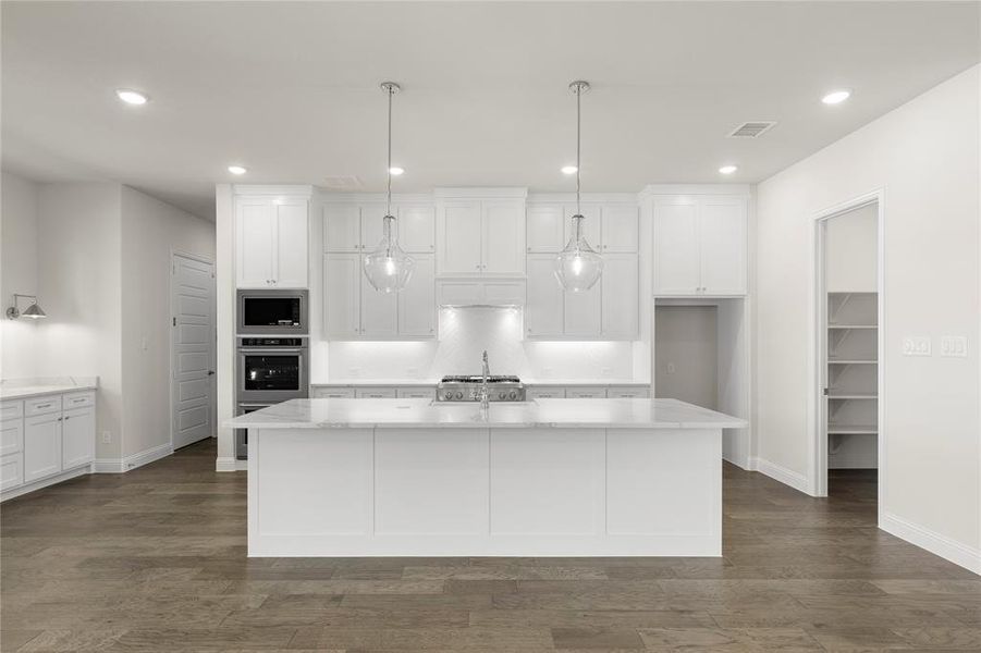 CASSANDRA - B_Kitchen 1