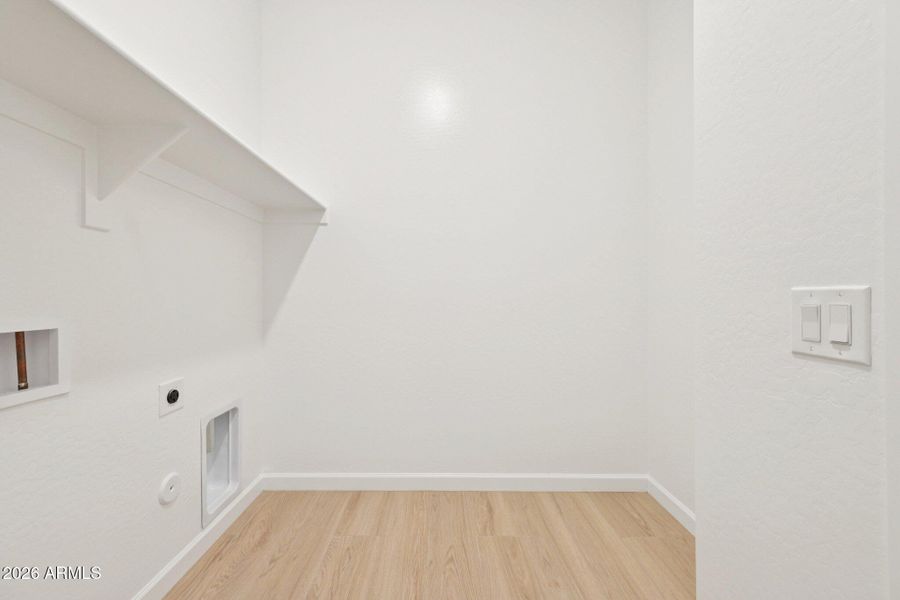 40-web-or-mls-E Twin Acres Dr-S1103-040