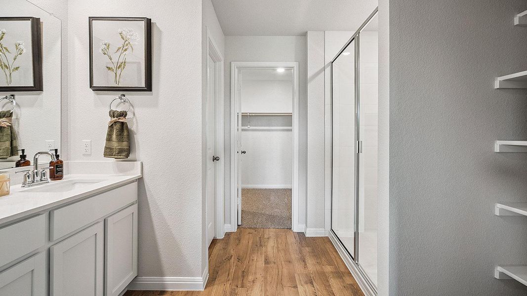 Furnished interior view inside a new home in Thunder Rock, Marble Falls (Image 15).