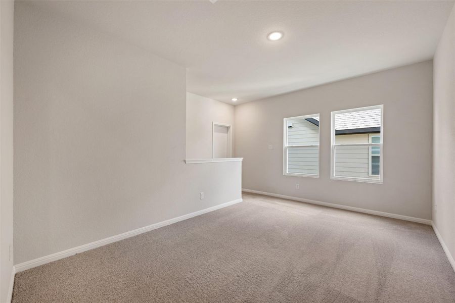 Spacious, unfurnished interior of a new home in Patterson Ranch, Georgetown (Image 28).