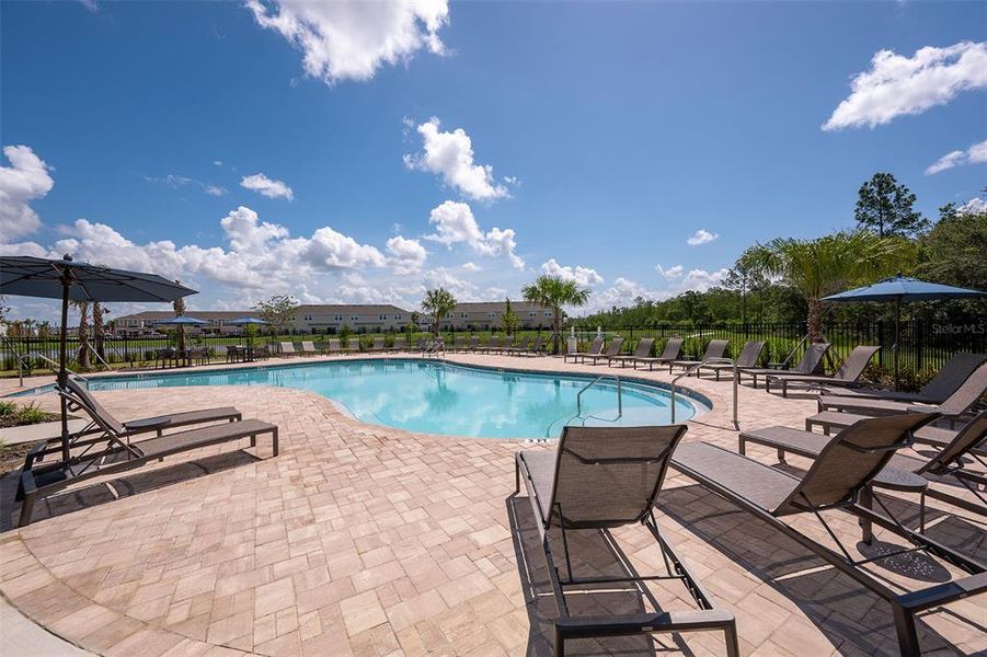 Community amenities in The Townhomes at Westview, Kissimmee (Image 20).