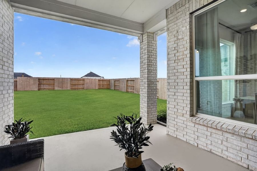 Representative exterior details of a home built from the Paige by Taylor Morrison in Ryehill, Rosenberg (Image 4).