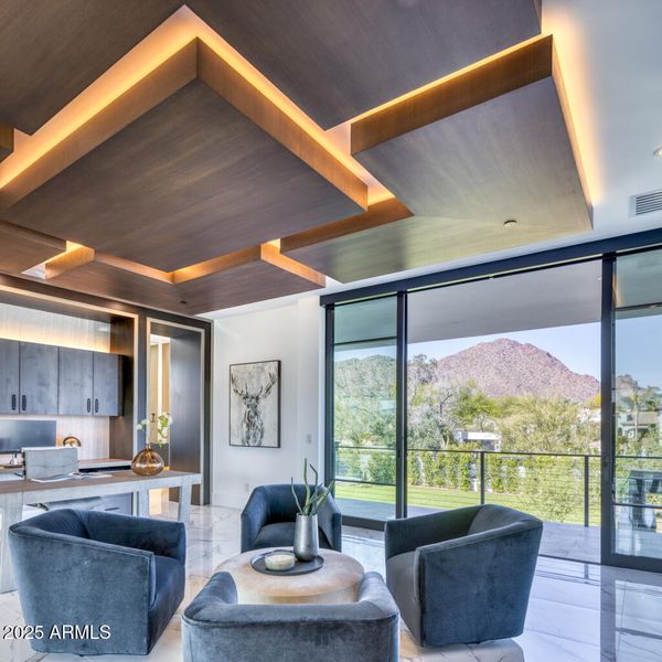 Office w/Balcony Office w/Balcony