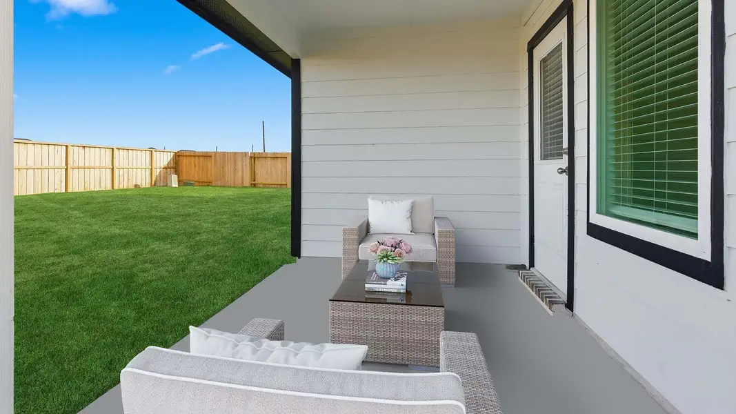 Exterior details and patio area of a home in Evergreen, Rosenberg (Image 2).