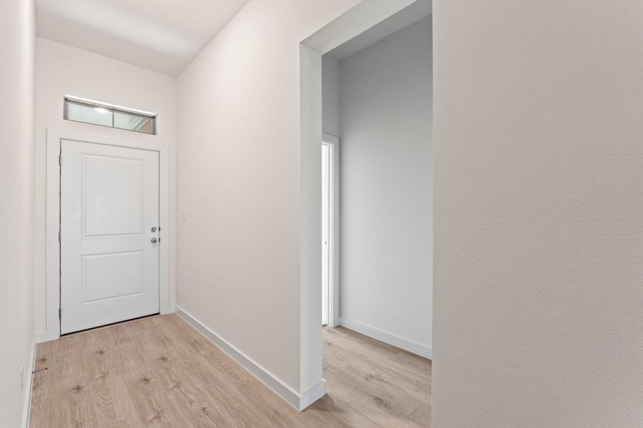 Spacious, unfurnished interior of a new home in Prairie Winds, Hutto (Image 22).